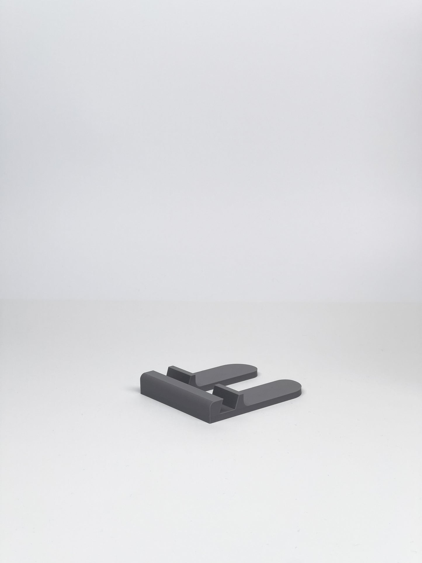 Minimalistyczna podstawka pod telefon